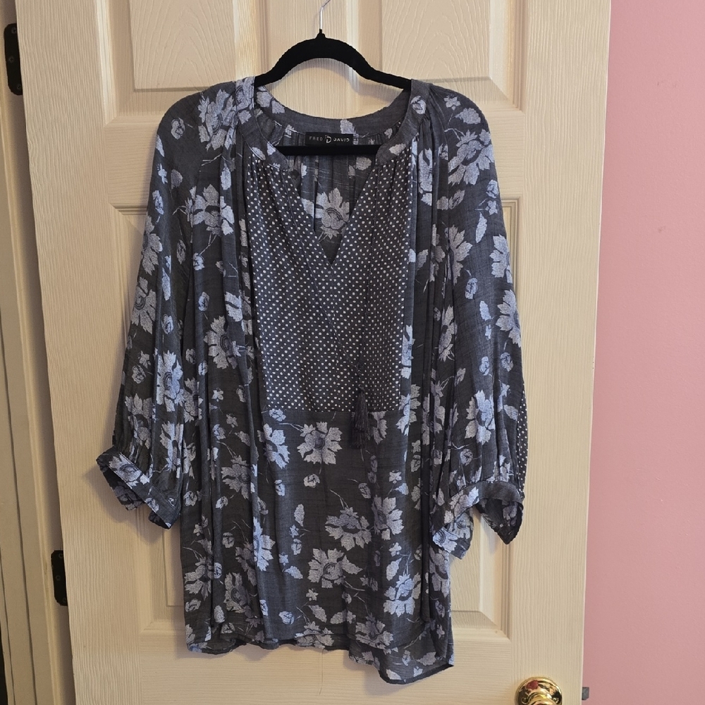 Fred‎ David Gray Floral Blouse